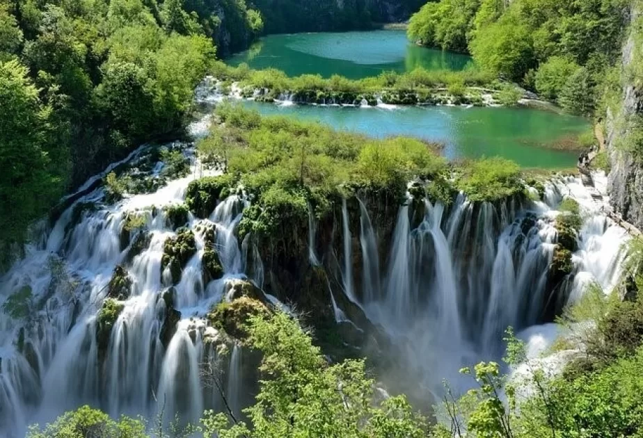 Plitvice Lakes National Park: Croatia’s Natural Gem