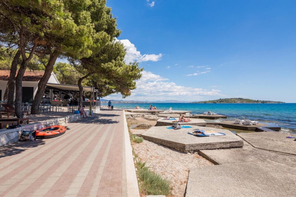 vodice-beach-1-l